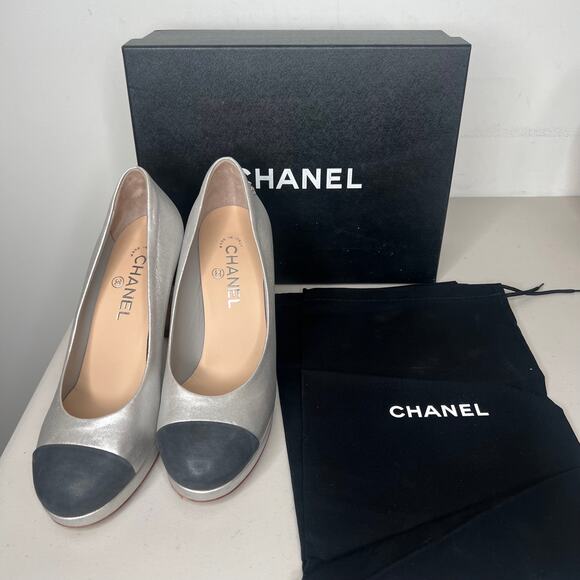 CHANEL Cap Toe Pump Size 38.5 - Picture 2 of 12